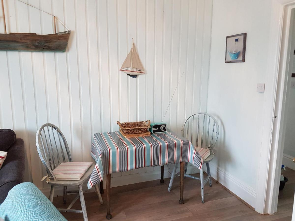 Claremont House Holiday Apartments 랜디드노 외부 사진